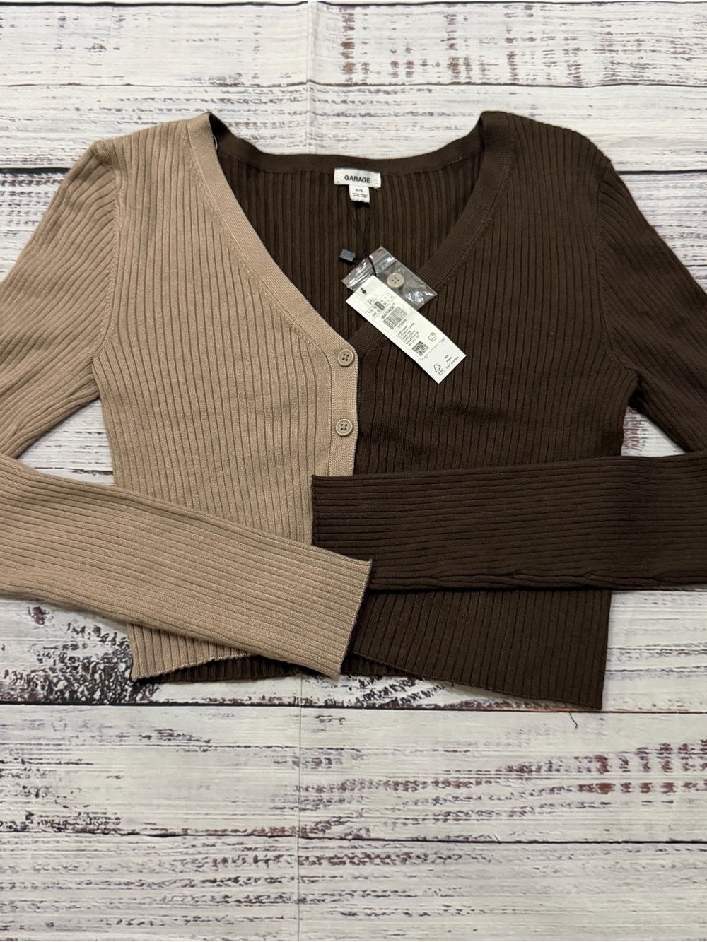 Garage Two-Tone Ribbed V‑Neck Cardigan - Beige & Dark Brown size small